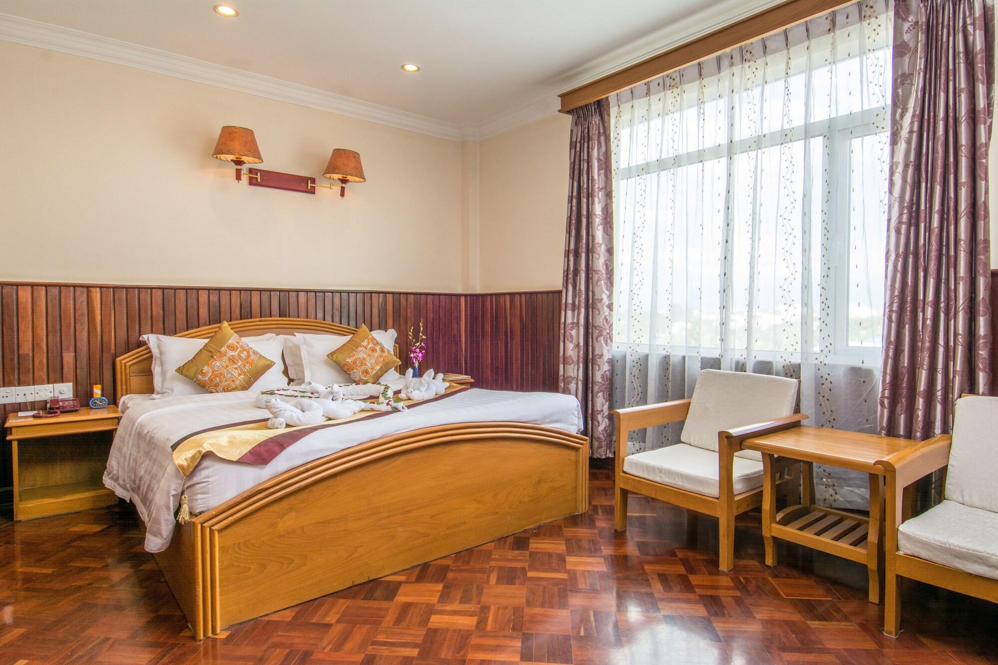 מנדלאי Ayarwaddy River View Hotel מראה חיצוני תמונה