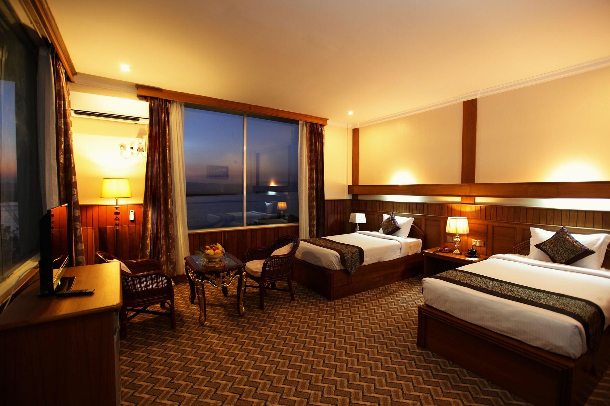 מנדלאי Ayarwaddy River View Hotel מראה חיצוני תמונה