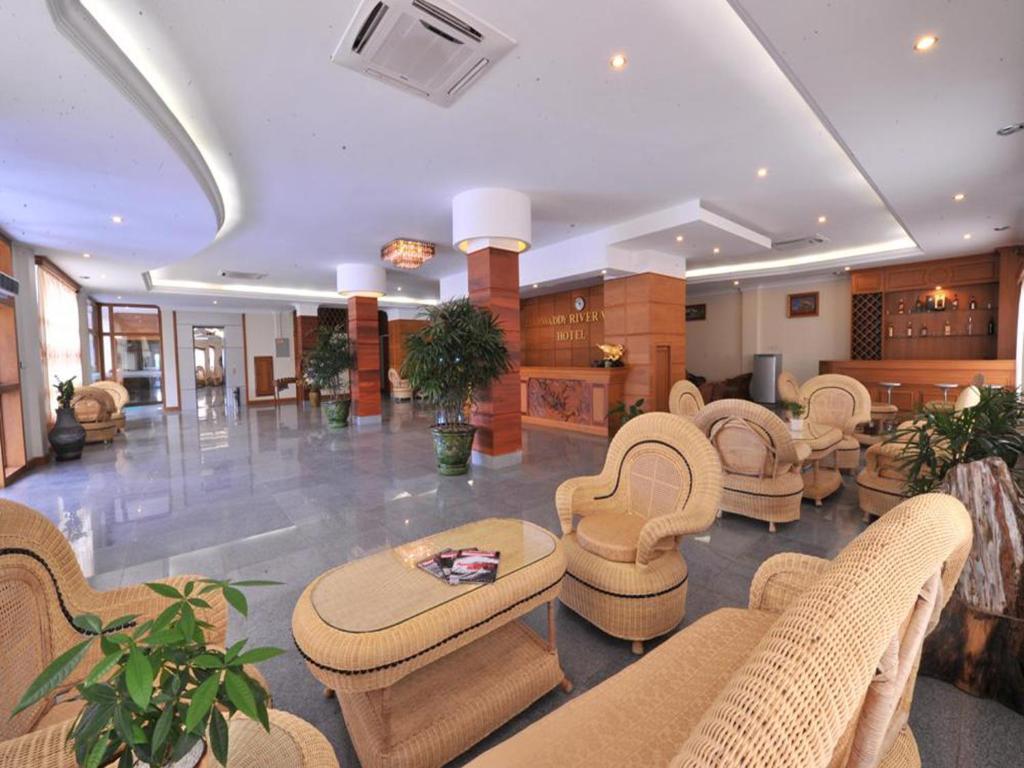 מנדלאי Ayarwaddy River View Hotel מראה חיצוני תמונה