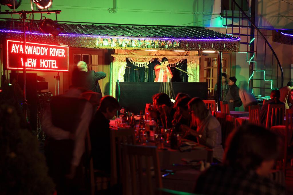 מנדלאי Ayarwaddy River View Hotel מראה חיצוני תמונה
