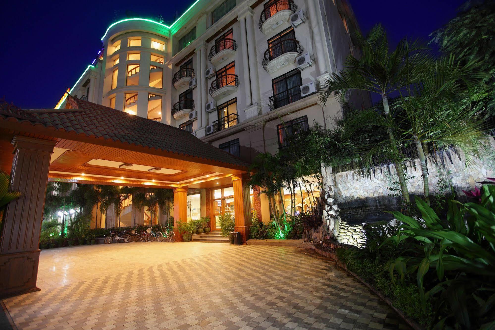 מנדלאי Ayarwaddy River View Hotel מראה חיצוני תמונה